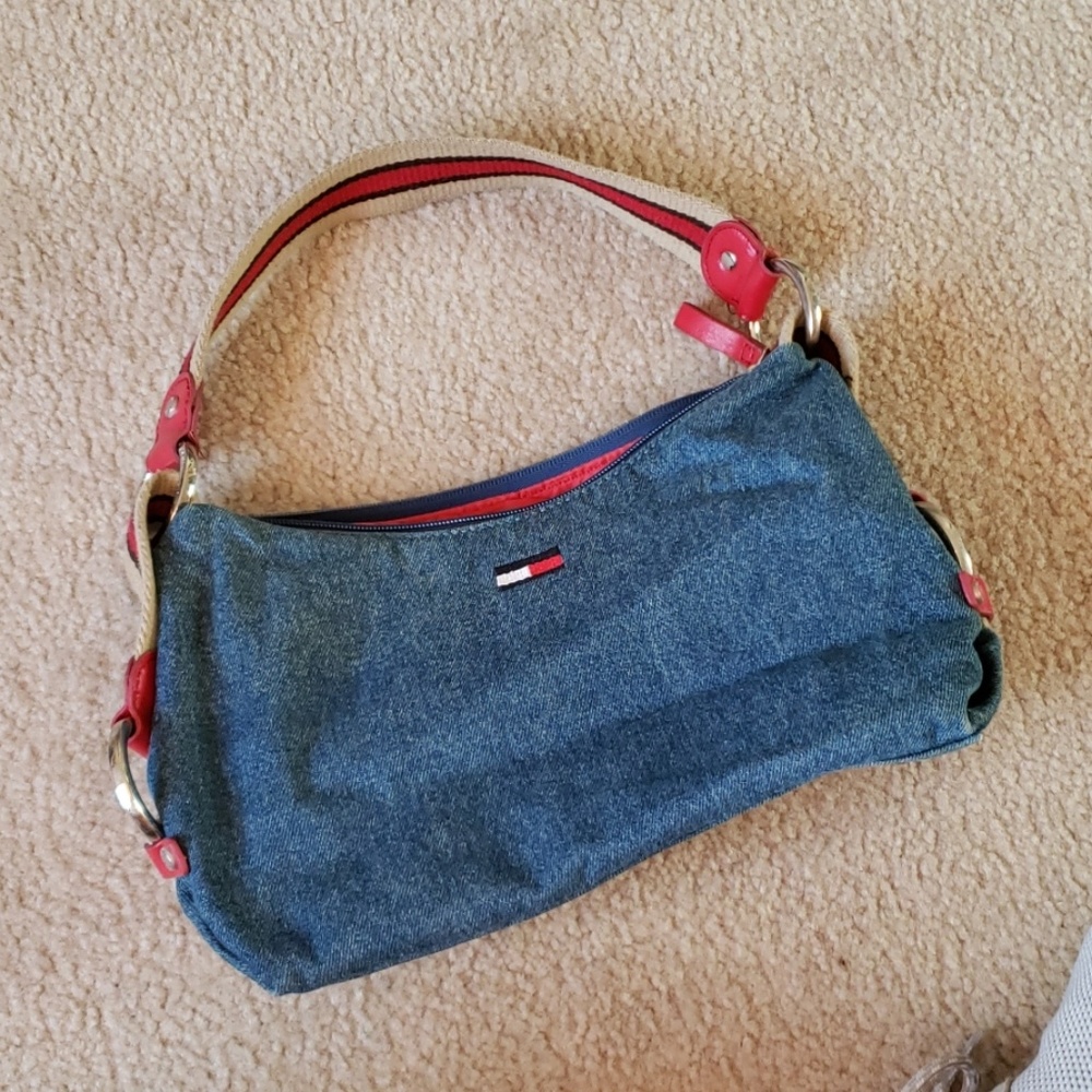 TOMMY bag.